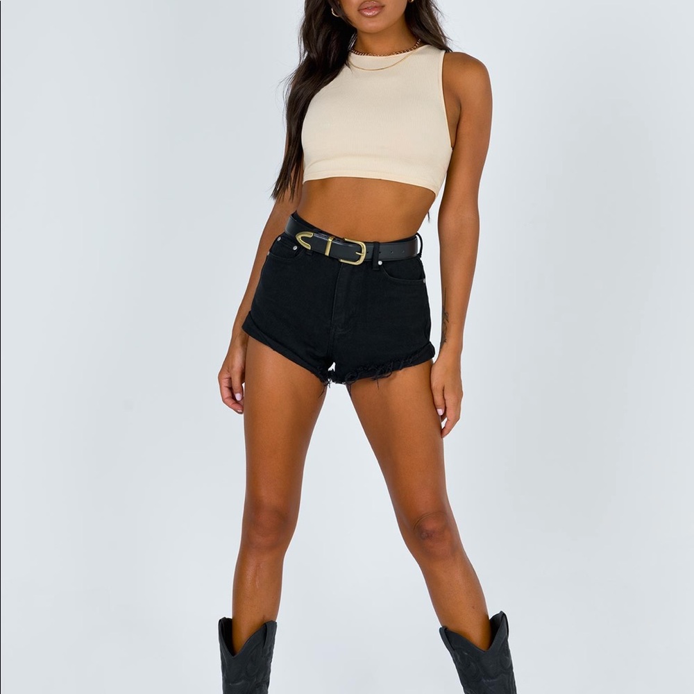Princess Polly Black High Waisted Shorts!